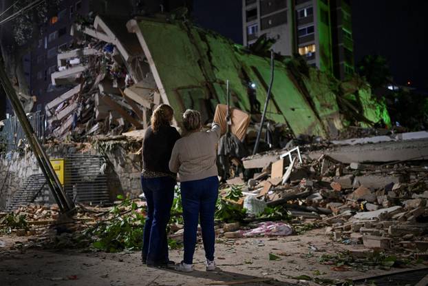 Aftermath of an earthquake in Caracas