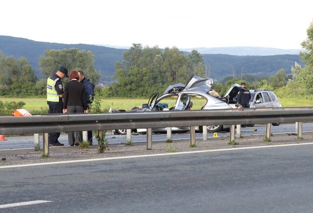 Dvije osobe smrtno stradale u prometnoj nesreći na autocesi A3 između čvora Okućani i Novska