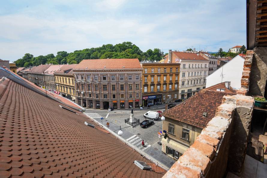 Od velike rupe u zidu napravila terasu: 'Imam pogled na Ilicu'