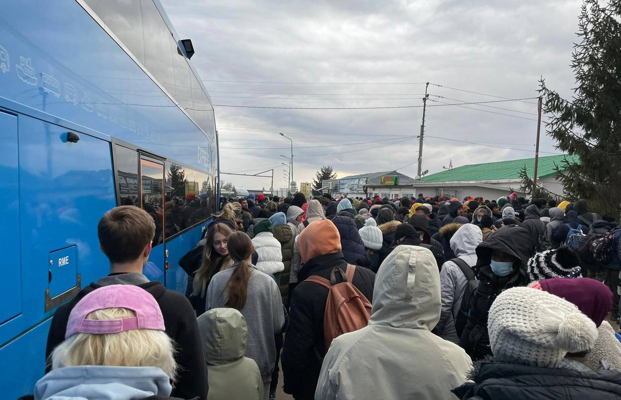 U Poljsku iz Ukrajine u četiri je dana stiglo 327 000 ljudi