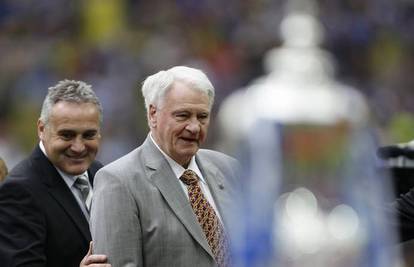 Legendarni Bobby Robson polako gubi bitku s rakom