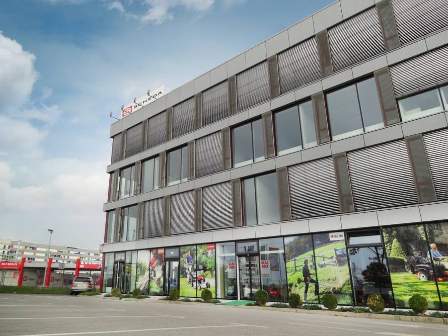 Vrhunske kosilice i  razne vrtne alate pronađite u Schedi