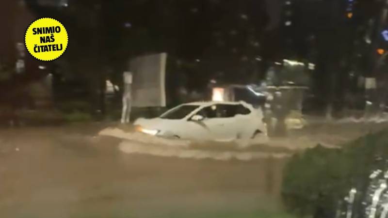 VIDEO SPLIT POD VODOM Jako nevrijeme pogodilo je grad: 'Cesta je skroz poplavljena...