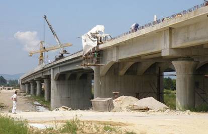 Prosvjed: Traže nastavak gradnje Vukelićeva mosta
