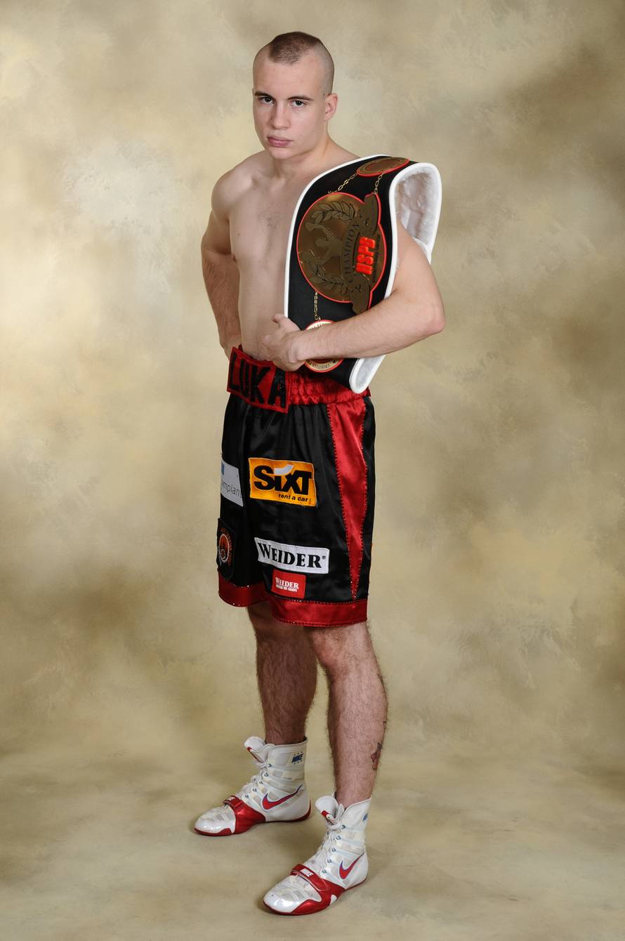 On je najmlađi boksački prvak: Brucoš ide po svjetski naslov...