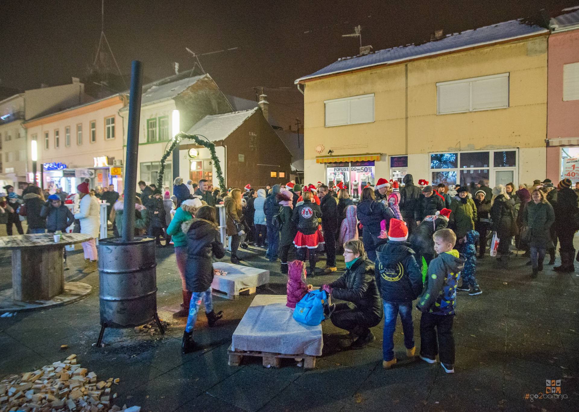 Advent u Slavoniji i Baranji: Bal lipicanaca, virtualne igre...