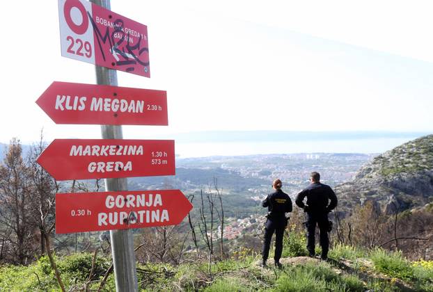 Solin: Policija nastavlja očevid nedaleko od lokacije gdje je pronađeno tijelo nepoznate osobe