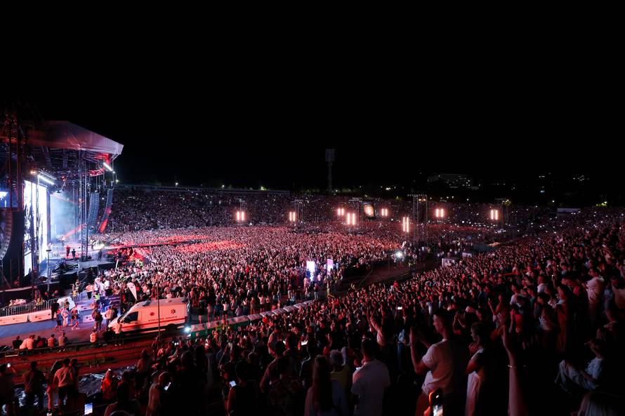 Sarajevo: Dino Merlin održao prvi od tri najavljena koncerta na stadionu Koševo