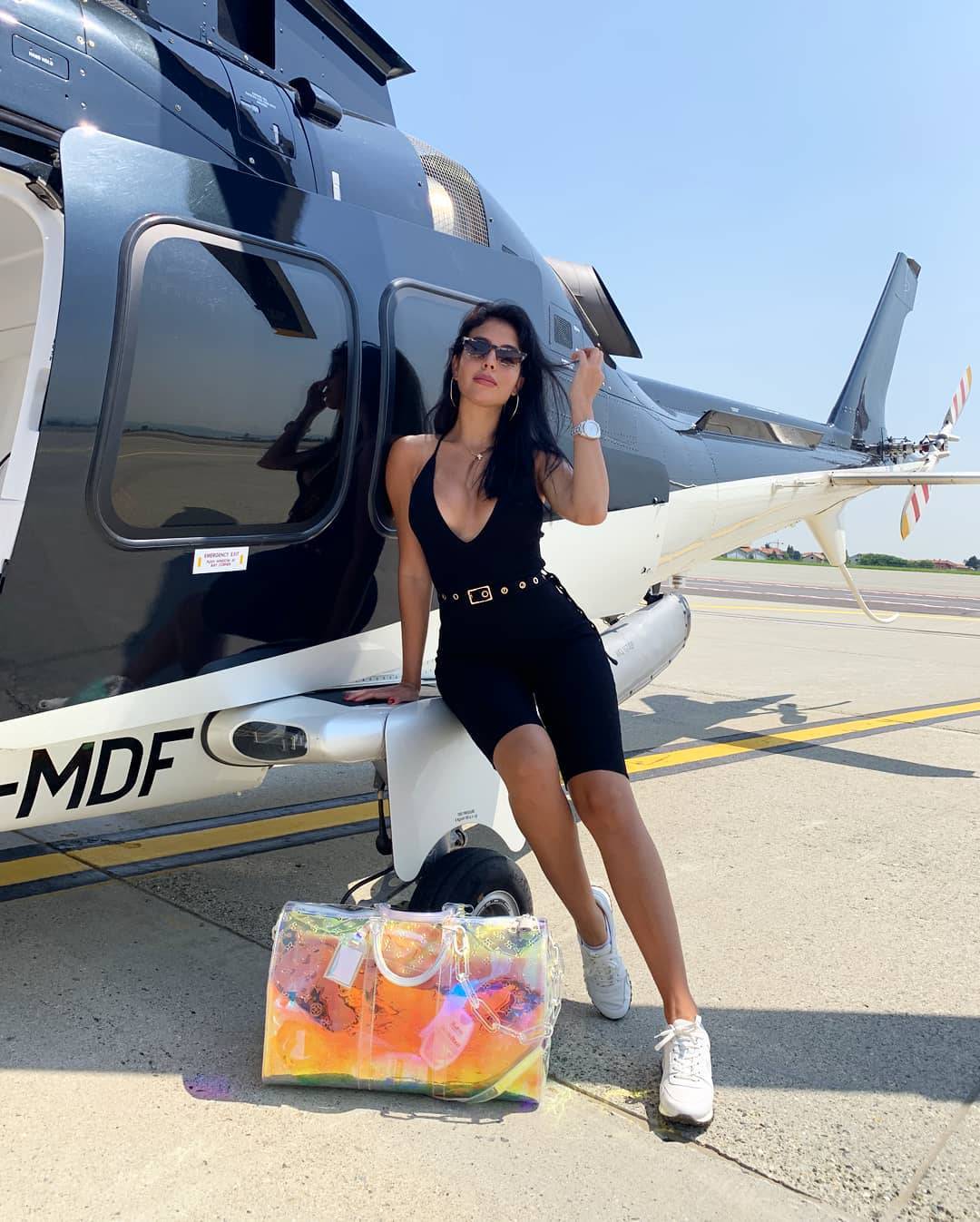 Ronaldova djevojka voli luksuz: Hvali se torbom od 16.000 kn