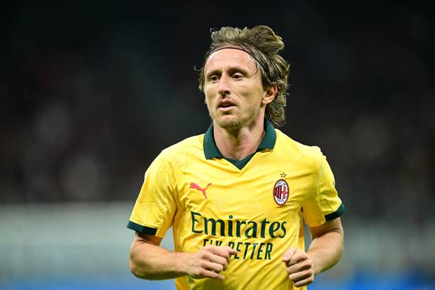 Serie A - AC Milan v Fiorentina