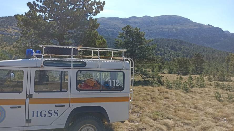 VIDEO Požar danima 'guta' Dinaru: 'Situacija nije dobra, riječ je o velikoj vatrenoj liniji'