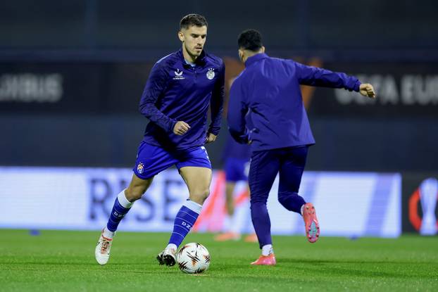 Zagreb: Zagrijavanje igrača uoči početka utakmice GNK Dinamo - Celta Vigo