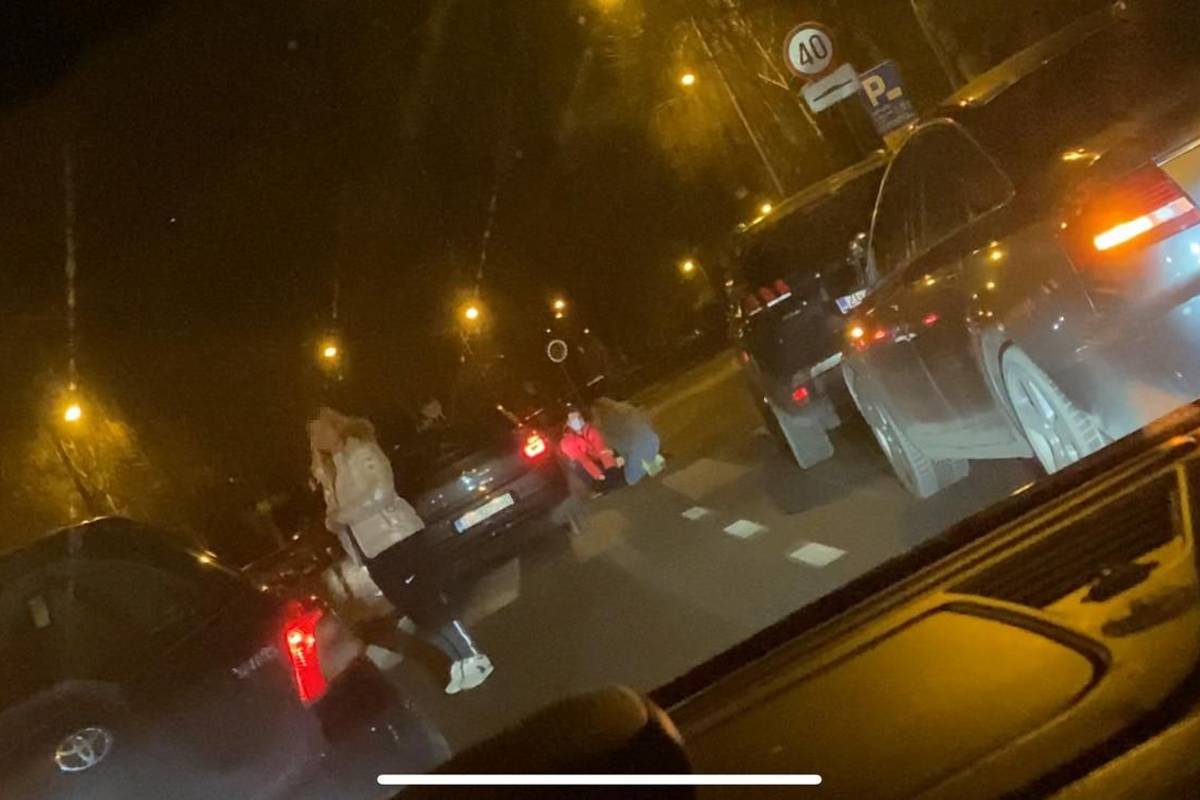Ozlijeđeni biciklist i pješakinja: Automobili su naletjeli na njih