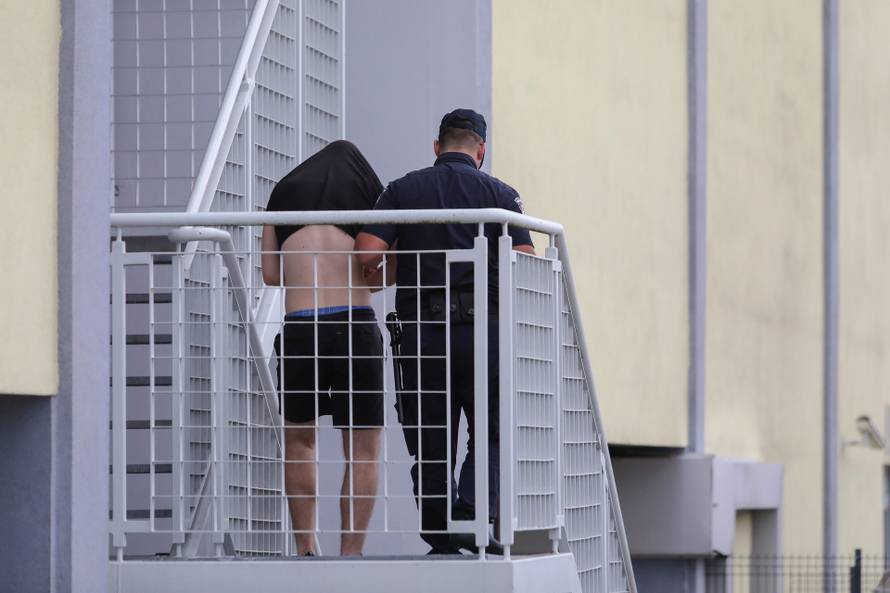 Zagreb: Privođenje  Bad Blue Boysa