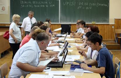 Uvodi se redovni treći rok za upise đaka u srednju školu