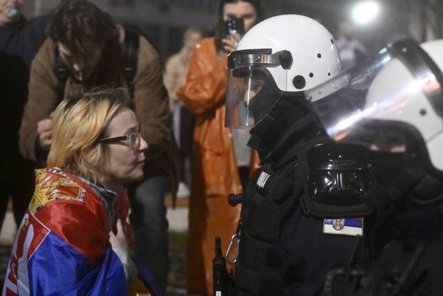 Beograd: Nakon završetka prosvjeda studenti su počistili ulice 