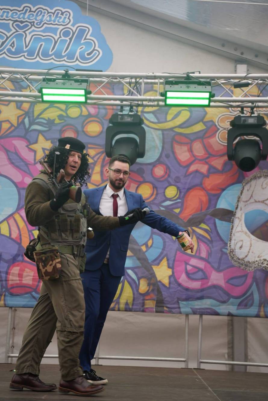 VIDEO Zurovec se na fašniku maskirao u Thompsona: Zabio je mač, čule se i Čavoglave