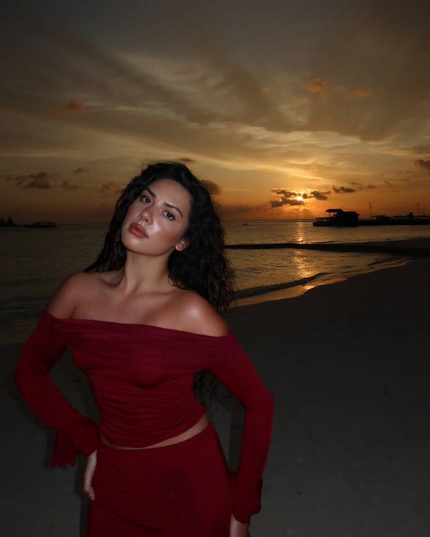 FOTO Putinova ljubimica imala je velike planove. Morala je na operaciju i tu joj je počeo pakao