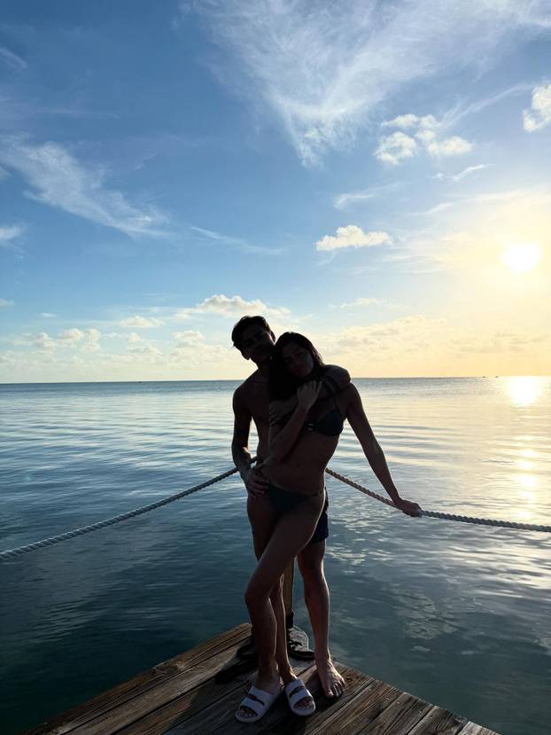 FOTO Argentinski as dobio prvo dijete! Prekrasna Oriana 'cvate' od sreće, uskoro sele iz Rima?