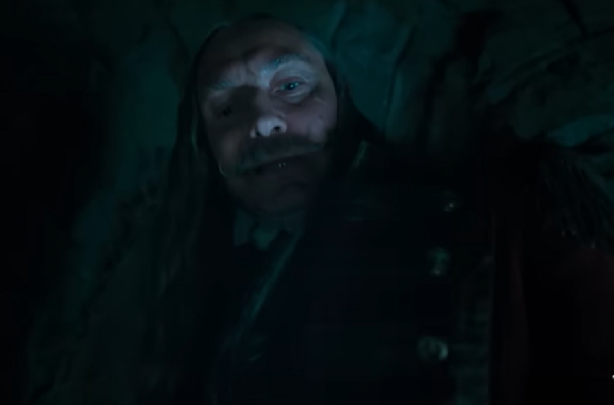 Jude Law u novom filmu o Petru Panu izgleda neprepoznatljivo, glumi strašnog kapetana Kuku