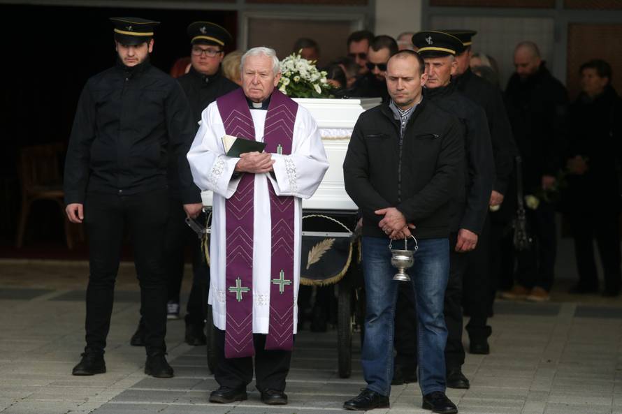 Jasminina majka neutješno je plakala: Nije mogla ni stajati...