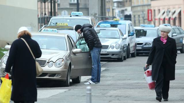 'To je nedopustivo': Taksisti prijete da će blokirati Zagreb