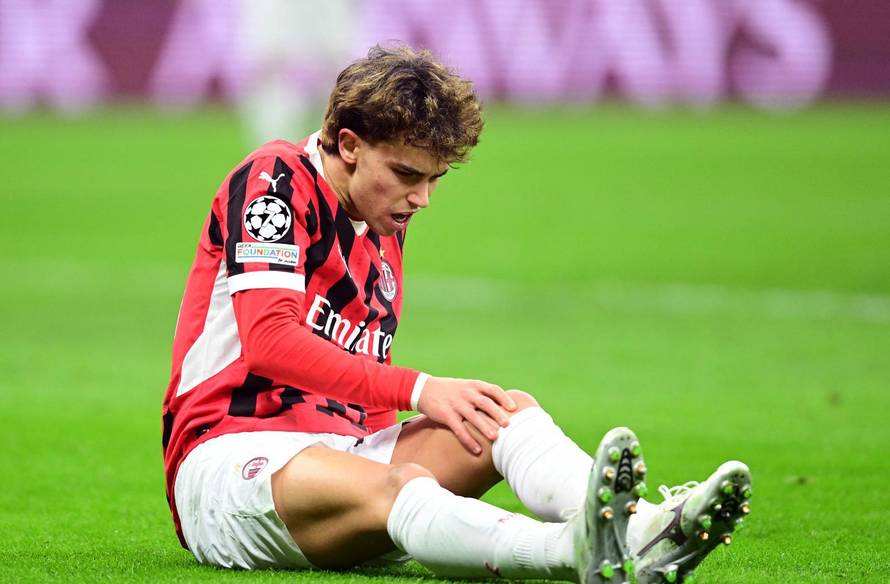 Champions League - Knockout Phase Playoff - Second Leg - AC Milan v Feyenoord