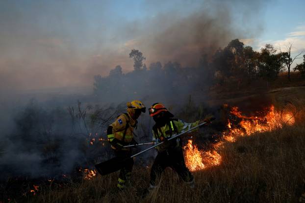 A wildfire burns on the outskirts of Valmojado