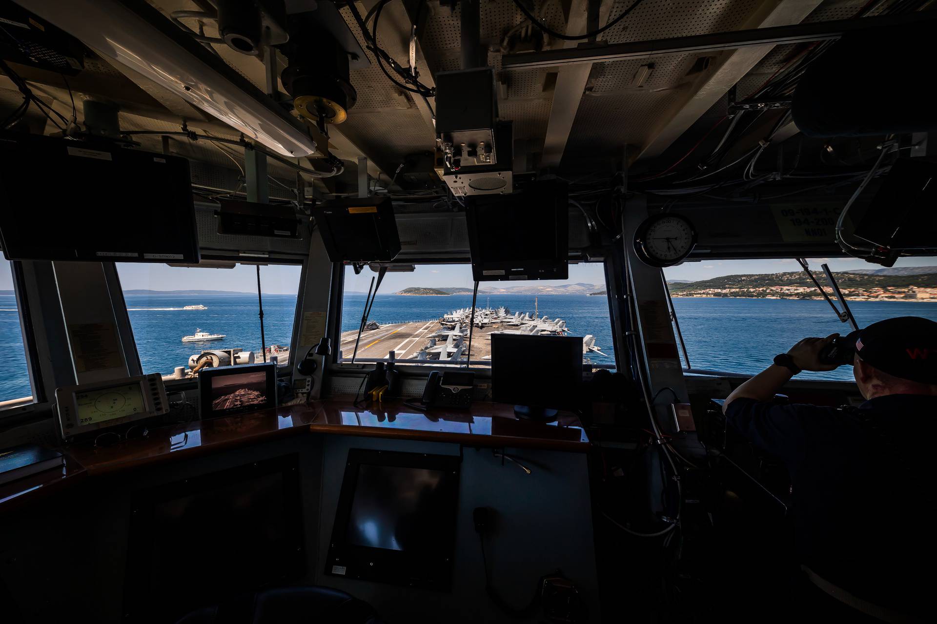 Posjetili smo američki nosač zrakoplova USS Gerald R. Ford koji je u jutarnjim satima stigao u Split
