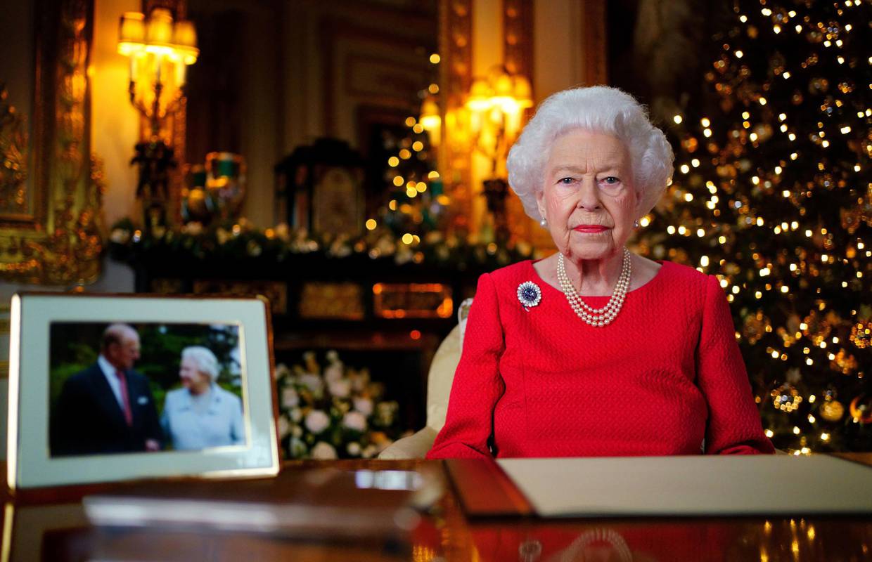 Kraljica u božićnoj poruci otkrila da joj nedostaje suprug Philip
