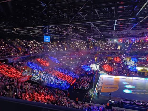 FOTO Euforija u Areni na vrhu: Pogledajte atmosferu, veliki je pljesak dočekao rukometaše