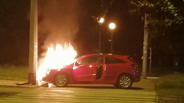 VIDEO Sletio s rotora u Zapruđu: 'Rekao mi je da je samo htio vidjeti kako auto ide u zavoju'