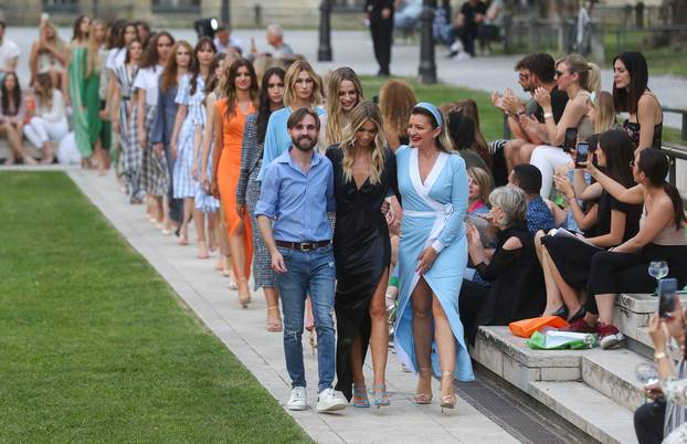 Zagreb: Na Marulićevom trgu održana modna revija brenda Duchess