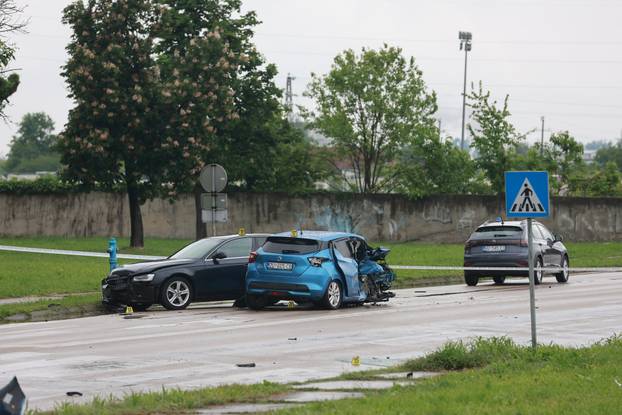 Teška nesreća u Županji, sudarila se tri vozila, jedna osoba poginula
