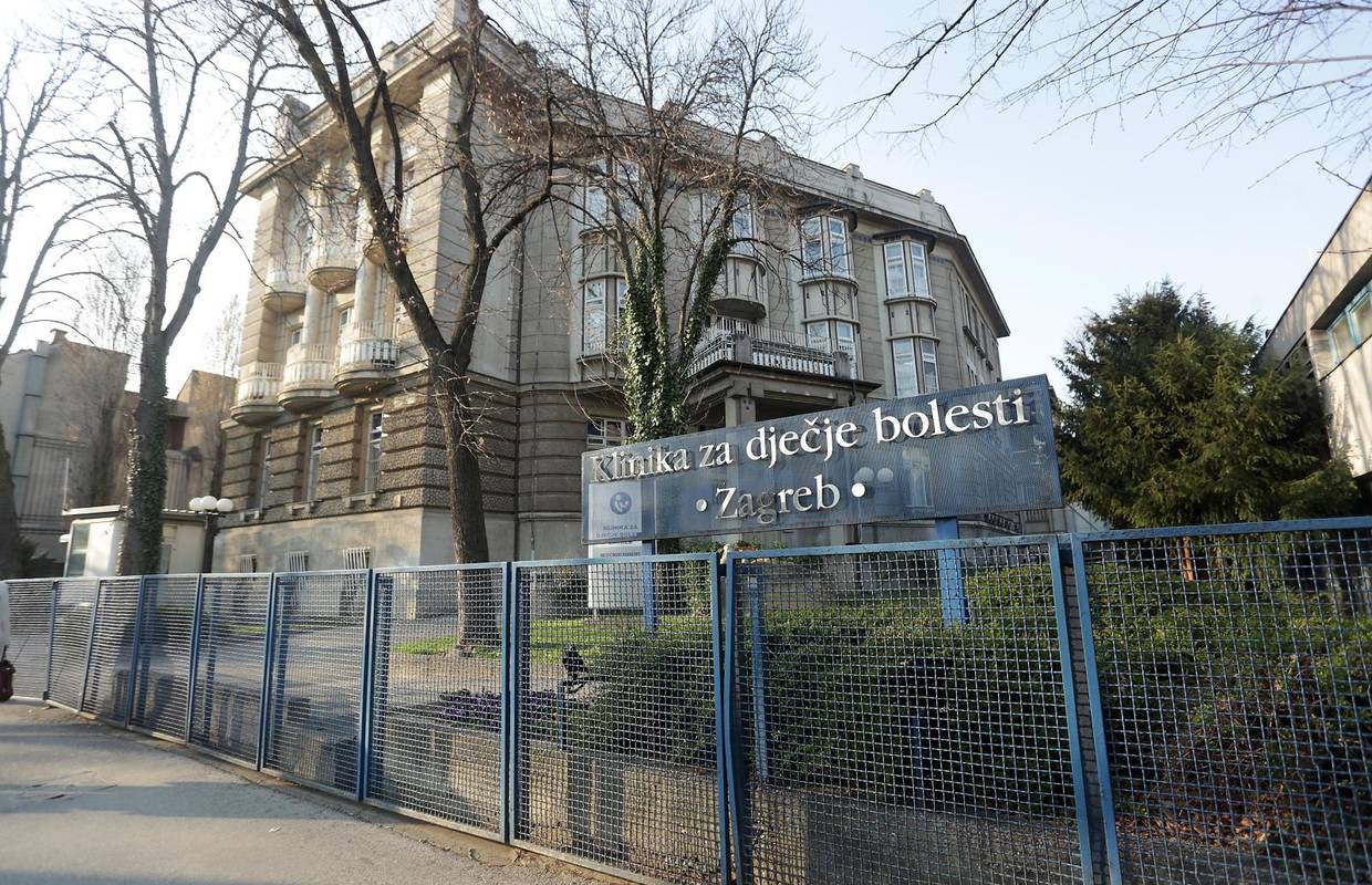 Dječak je pao s krova, operirali ga jutros u Klaićevoj bolnici..