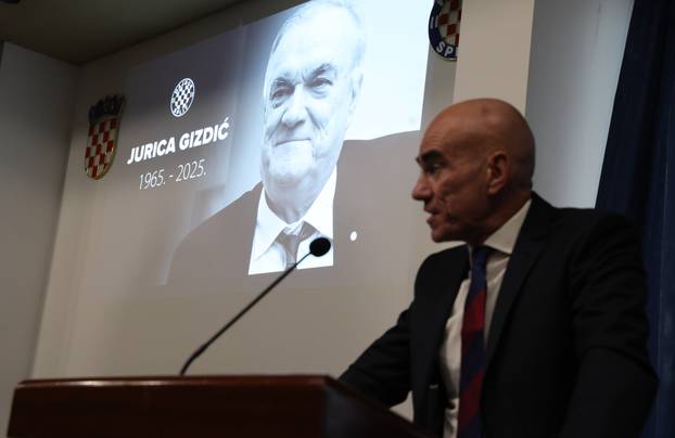 Split: Komemorcija za Juricu Gizdića, novinara i Hajdukovog kroničara