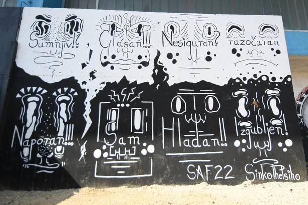 Bjelovar: Murali na pročelju sportske dvorane Srednje škole