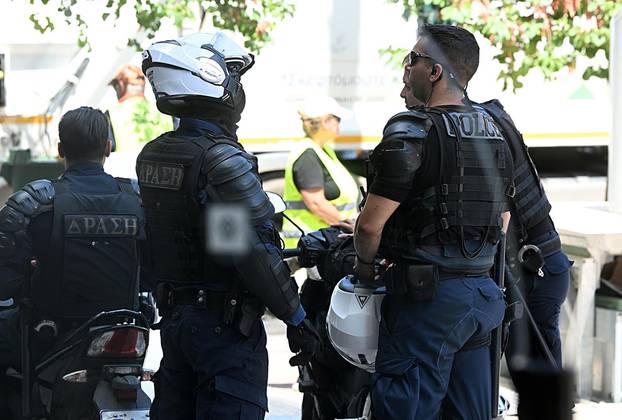 Atena: Jako osiguranje ispred hotela od kuda GNK Dinamo putuje za Zagreb