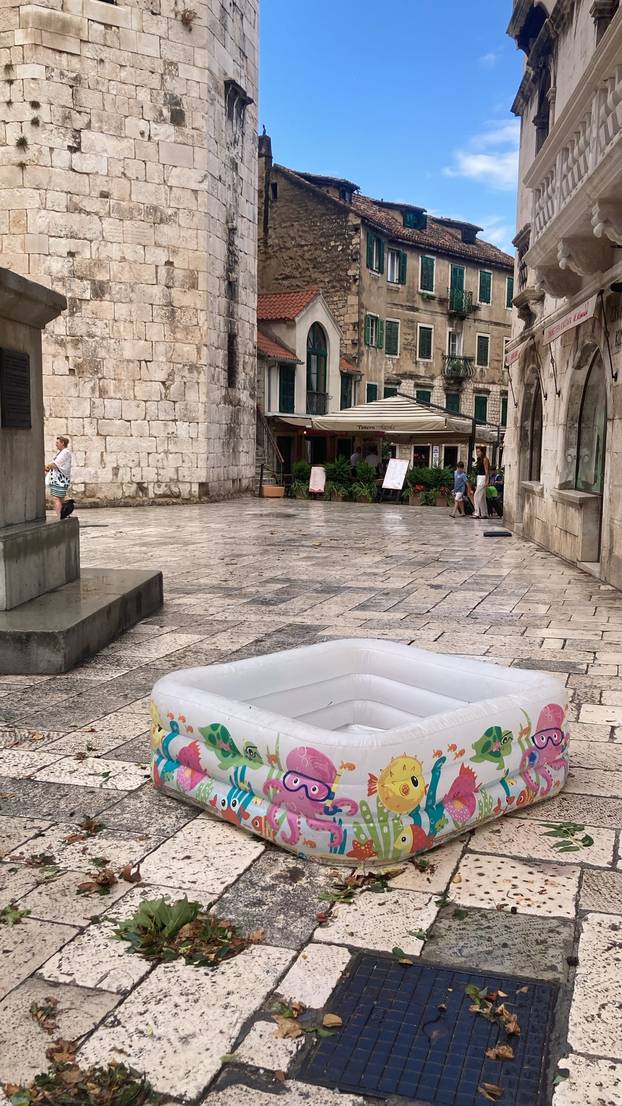 FOTO Split kao nakon tornada! Ovo je prognoza za danas: Za tri regije upalili alarm zbog oluje