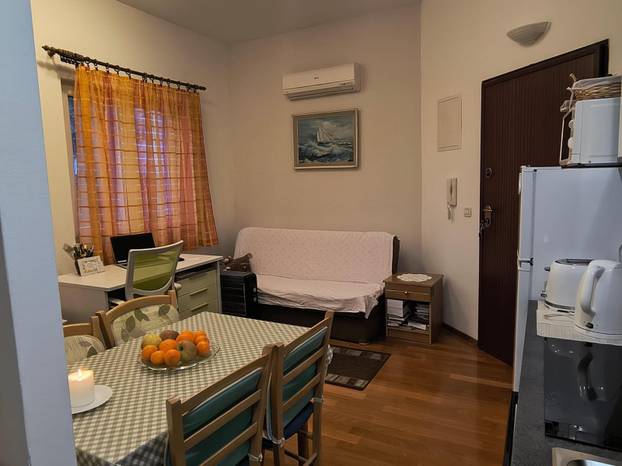 FOTO U Splitu prodaju ovih 30 m2. Cijena će neke iznenaditi: 'Zajednički imate kamin i vrt'