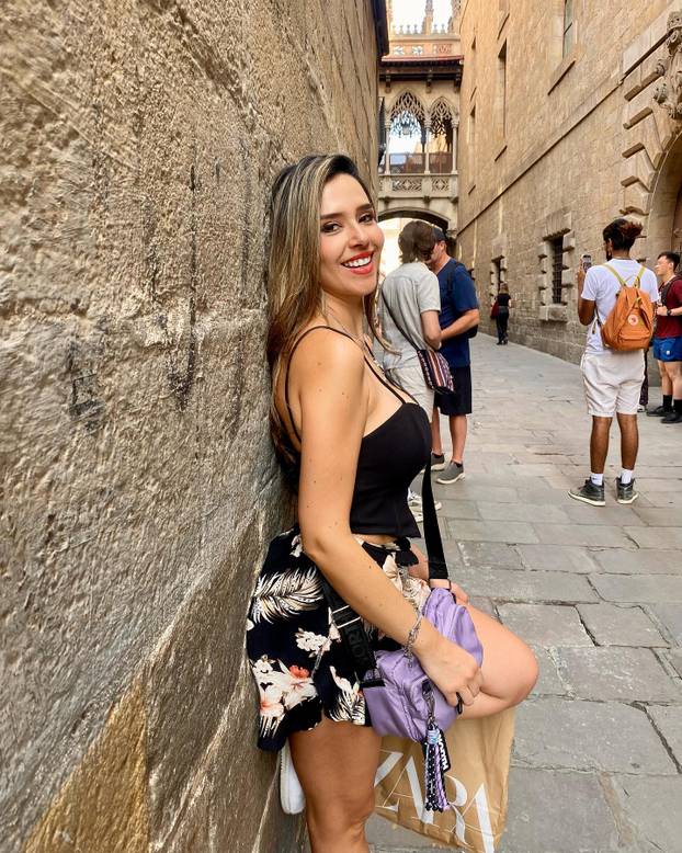 FOTO Zbog nje svi prebacuju na sportski program. Evo tko je atraktivna novinarka iz Čilea