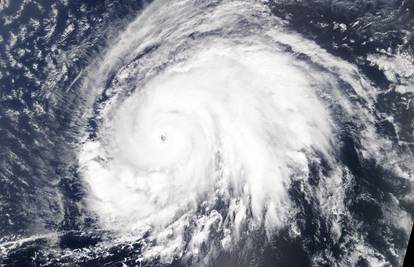 Izvanredno stanje na Floridi: Uskoro stiže uragan Isaias
