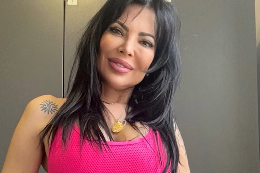 Vjekoslava Bach (54) pokazala isklesano tijelo u grudnjaku, a ljubi 25 godina mla&dstrok;eg de&ccaron;ka