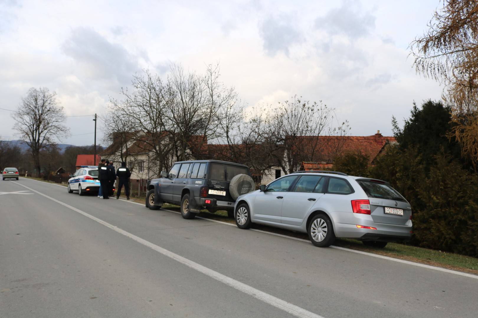 Starici ušao u kuću, prijetio joj nožem, tražio novac i pobjegao