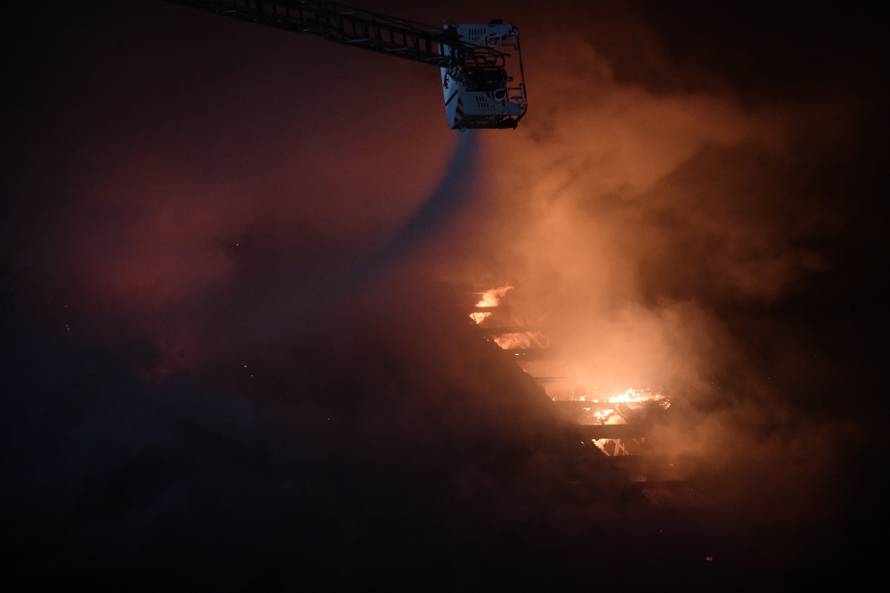 Zagreb: Pozar u Vjesnikovom neboderu