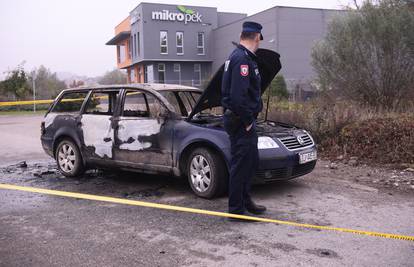 U Banjoj Luci noćas izgorio Passat hrvatskih registracija