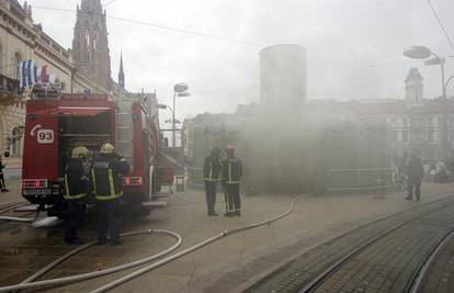 Zapalila se trgovina, gusti dim prekrio centar Osijeka