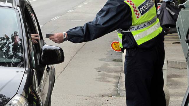 Rijeka: Prometna policija u akciji provjere odgovornosti voza?a u prometu