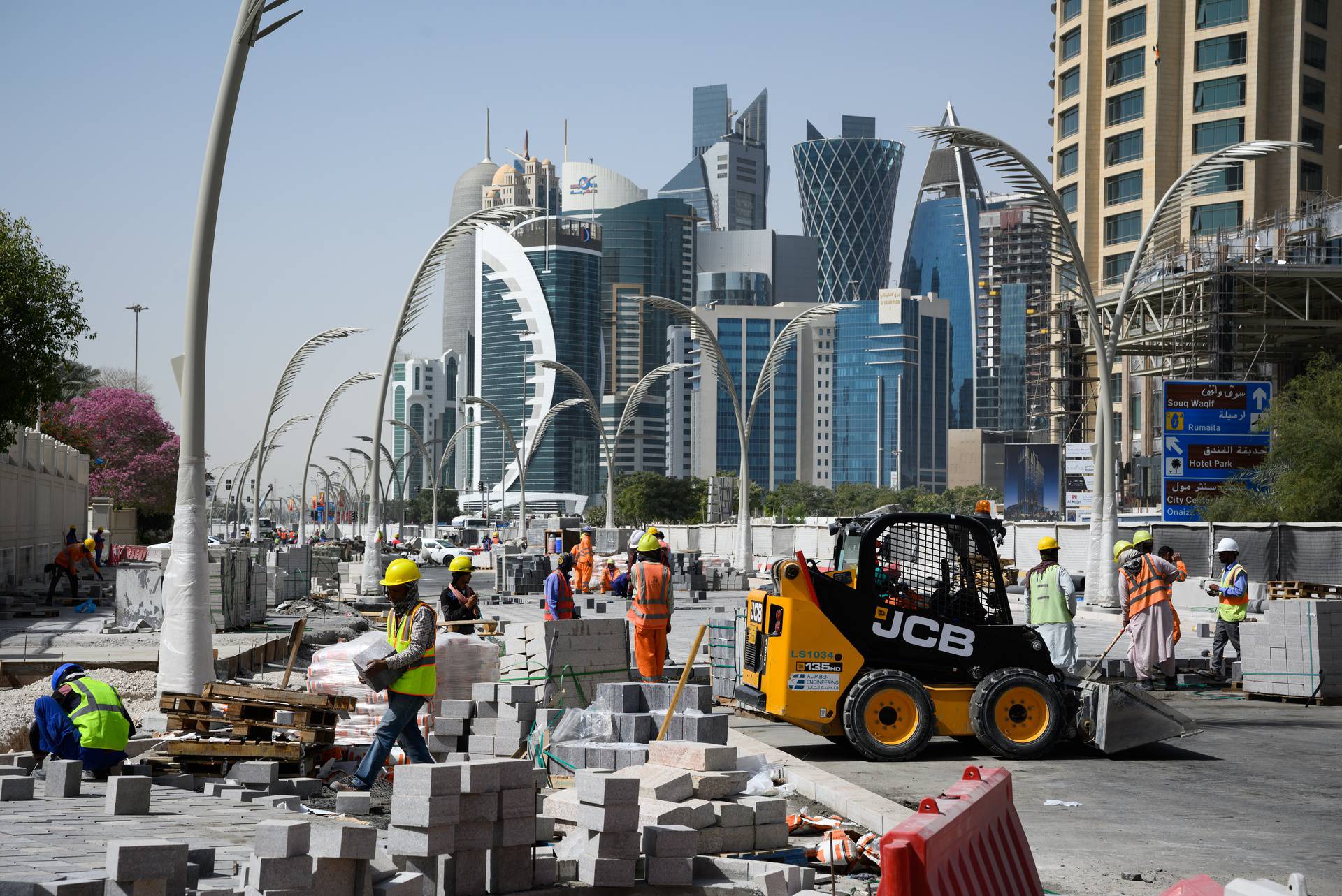 Federal Minister of Economics Habeck in Qatar