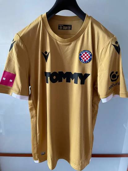 FOTO Hajduk je predstavio novi treći dres. Koji vam je najljepši?